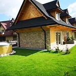 Furmanski - Bezplatnie Sauna Dla Kazdego Domku, Prywatne Jacuzzi W Dwoch Domkach