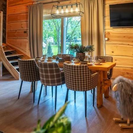 Furmanski - Bezplatnie Sauna Dla Kazdego Domku, Prywatne Jacuzzi W Dwoch Domkach Chalet